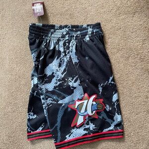 Mitchell & Ness “Marble” Philadelphia 76ers 2001 Swingman Road Shorts (Men Sz S)